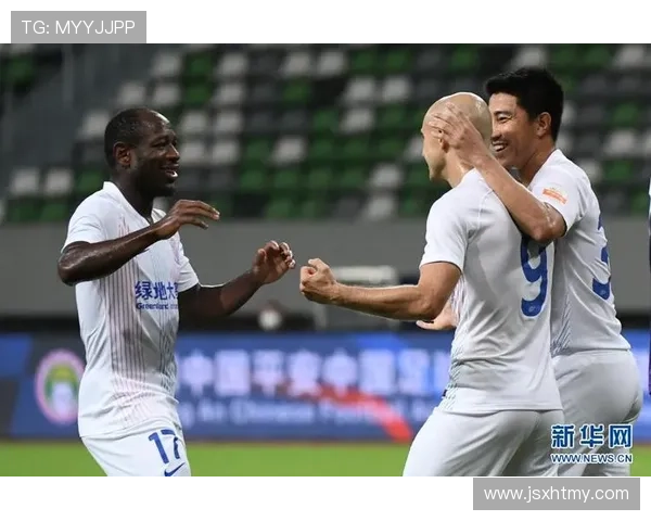 上海申花力克天津津门虎展现中超赛场激烈对决精彩竞技风采魅力秀