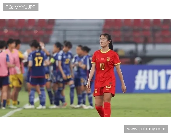 中国U17女足半场领先挪威U17女足陈睿琳任意球破门周欣怡点射助攻